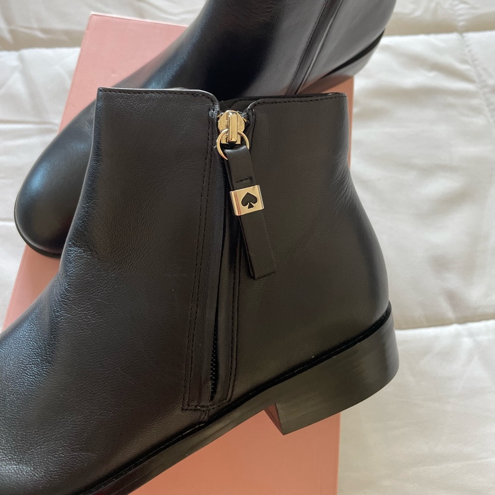 KATE SPADE ♠️ New York leather booties size 7B